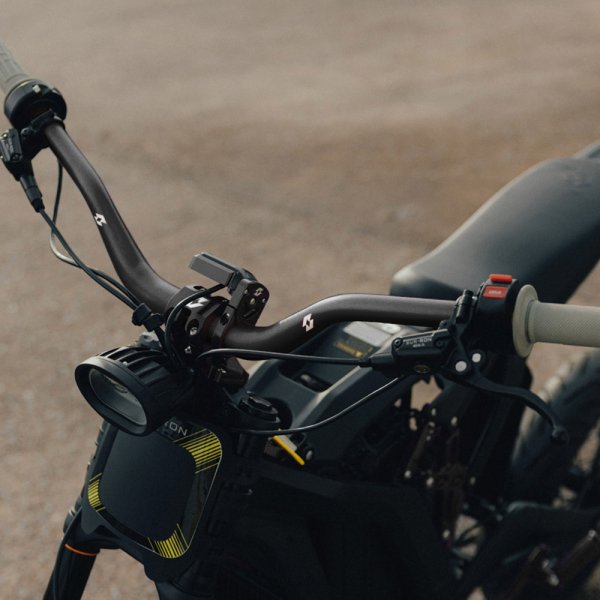 Full-E Charged High-Rise Handlebar 31.8mm Black