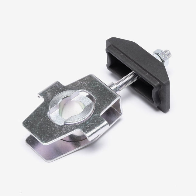 Chain Adjuster for Multiple Models