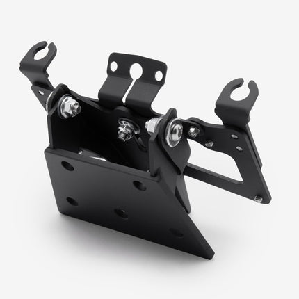 Full-E Charged Tail Tidy for Sting