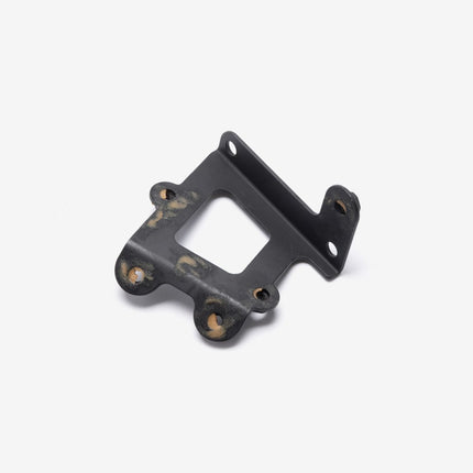Right Radiator Surround Mounting Bracket for LX6000D-A-E5