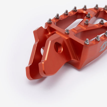 Full-E Charged Footpeg Set for Ultra Bee