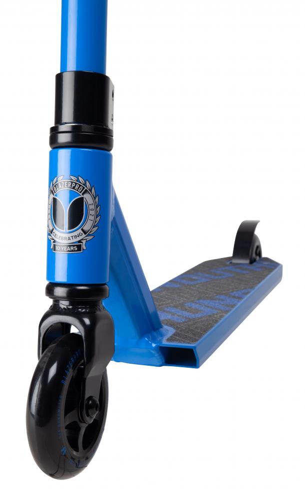 Blazer Pro Outrun 2 Complete Scooter - Blue