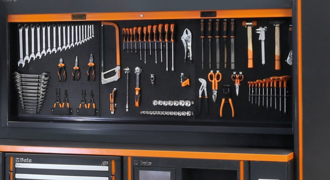 Tool Wall System Beta C55PSE-O Lockable Adjustable Shutter Perforated Panel 50-HOOK Kit