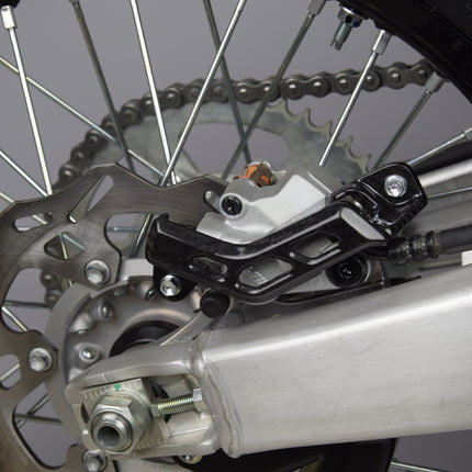 Rear Caliper Guard Carbon 06-24 Fantic Yamaha Xe Xef Xx WR YZ 125 250 450 F Fx R X Scar CRCG100