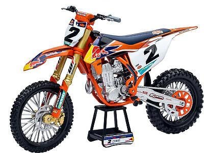 Model Die Cast Red Bull KTM Team, 450 Sxf Cooper Webb #2 Scale 1:10, Newray 58213