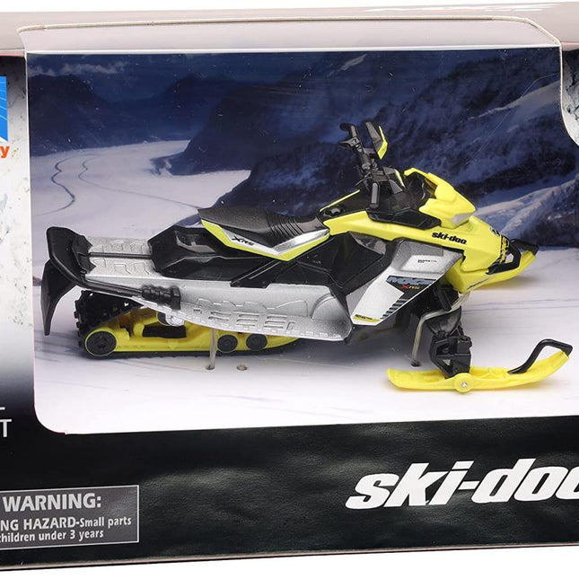 Model Die Cast Canam Skidoo Mxz X-rs, Snowmobile, Yellow & Black, Scale 1:20, Newray 58203