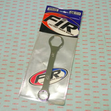 Riders Wrench 22x32xPLUG