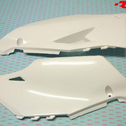 Side Panels 2019-23 KX450 White, Rtech R-FIKXFBN0019