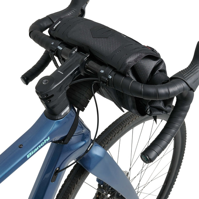 Handlebar Roll-Top Bag + Holster 9L - Black - USWE 200067001
